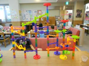 ビー玉ころがし作品