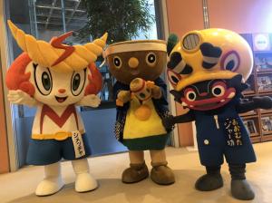 テレビＣＭで大活躍の大川市モッカくんと昨年のゆるキャラグランプリ準優勝の大牟田市ジャー坊