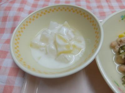 ３