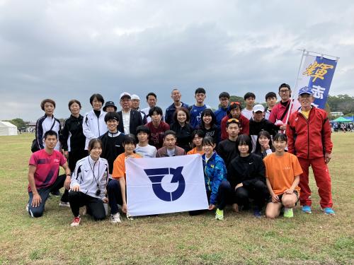 志免町選手団と応援団