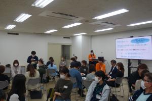 グループの意見を発表している様子②