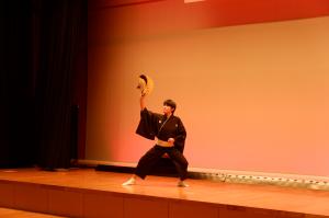 日本舞踊の様子
