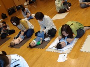 広場　５月