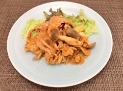 豚肉のケチャップ炒めの写真