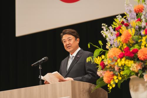 丸山議長祝辞の様子