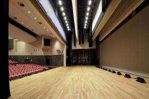 ①-2サクラみらいホール（ステージ）